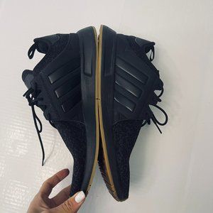 Men’s adidas size 11 tennis shoes color black